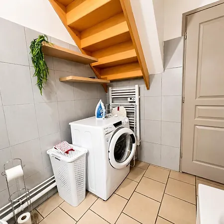 Appartements, Parking Prive Gratuit En Securisee 아파트 *
